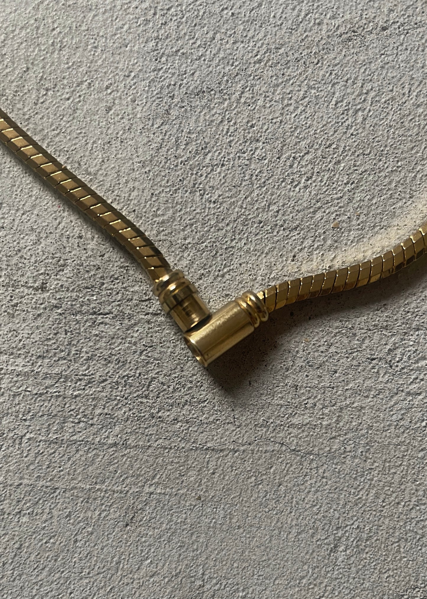 magnetic necklace, golden