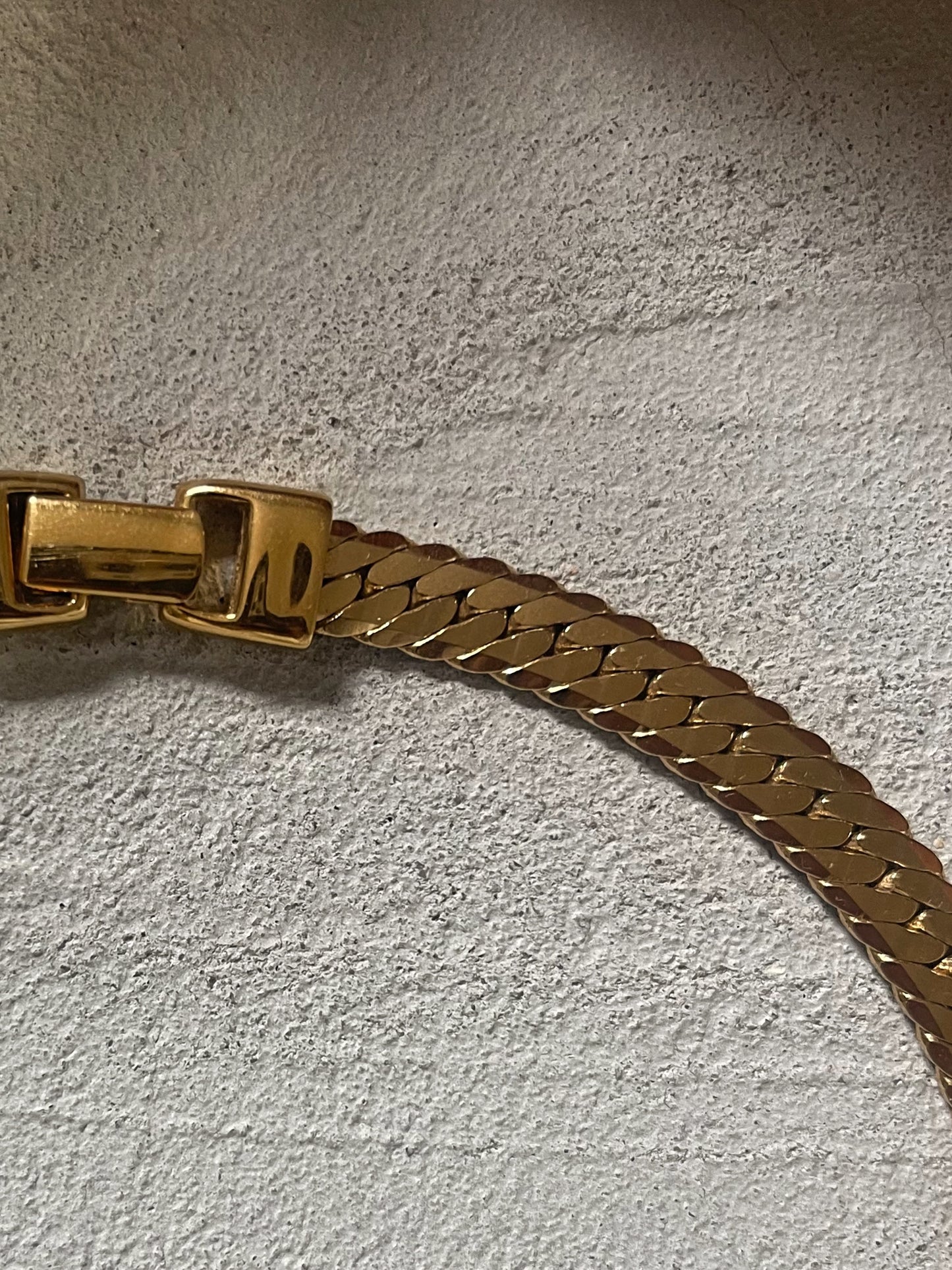 herringbone necklace, golden