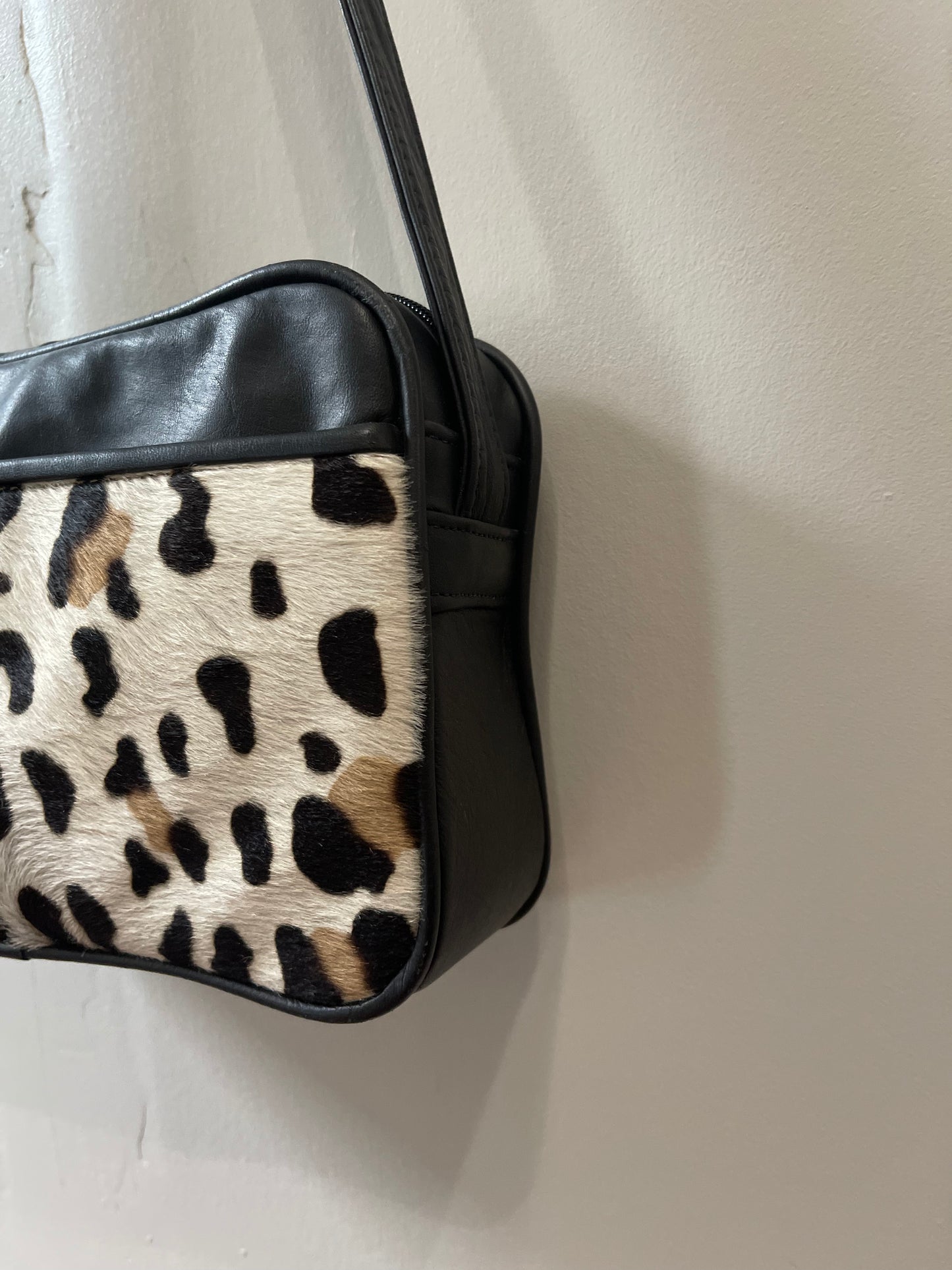 hair hide shoulder bag
