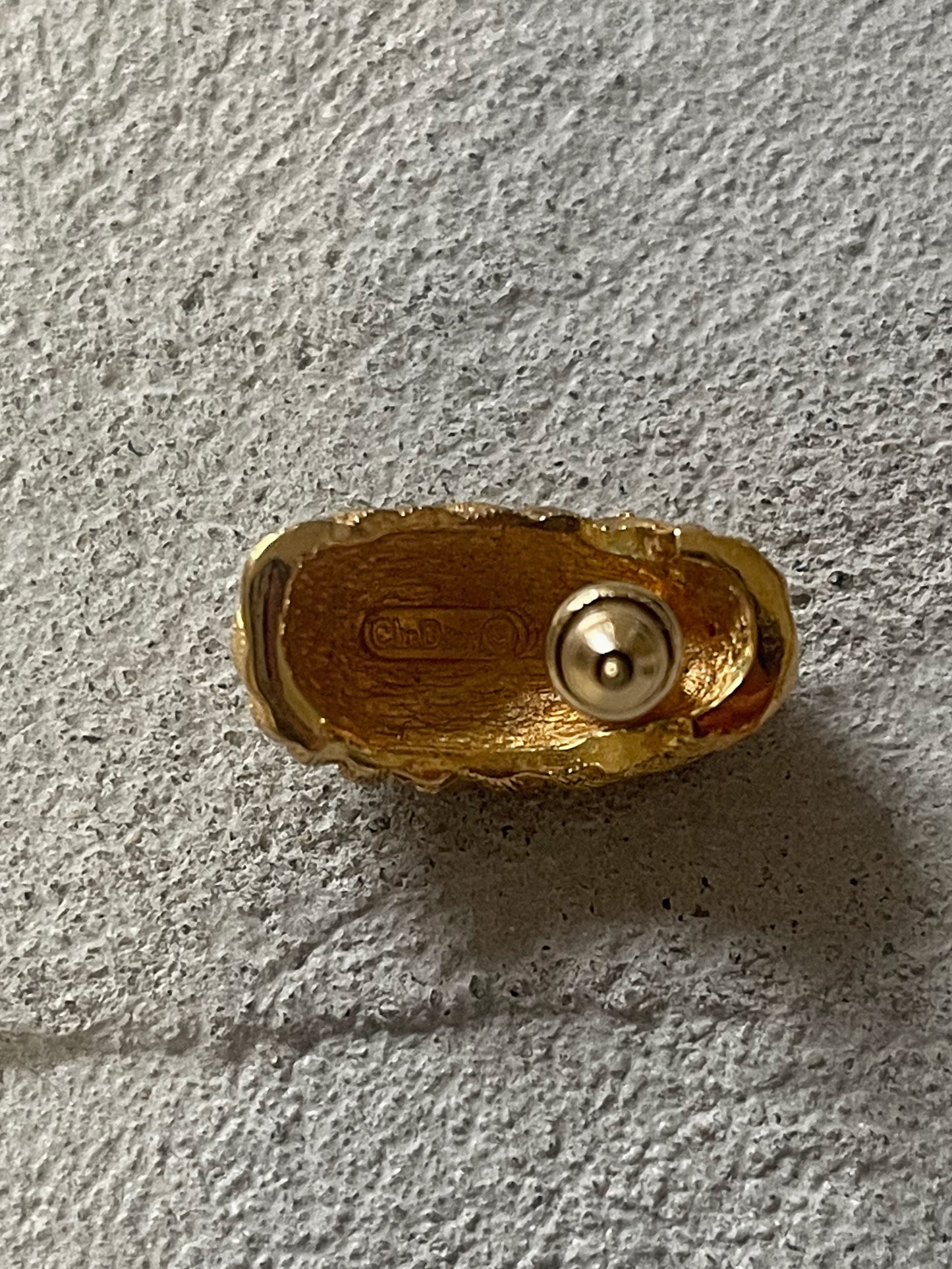 semi circ earrings in golden tone
