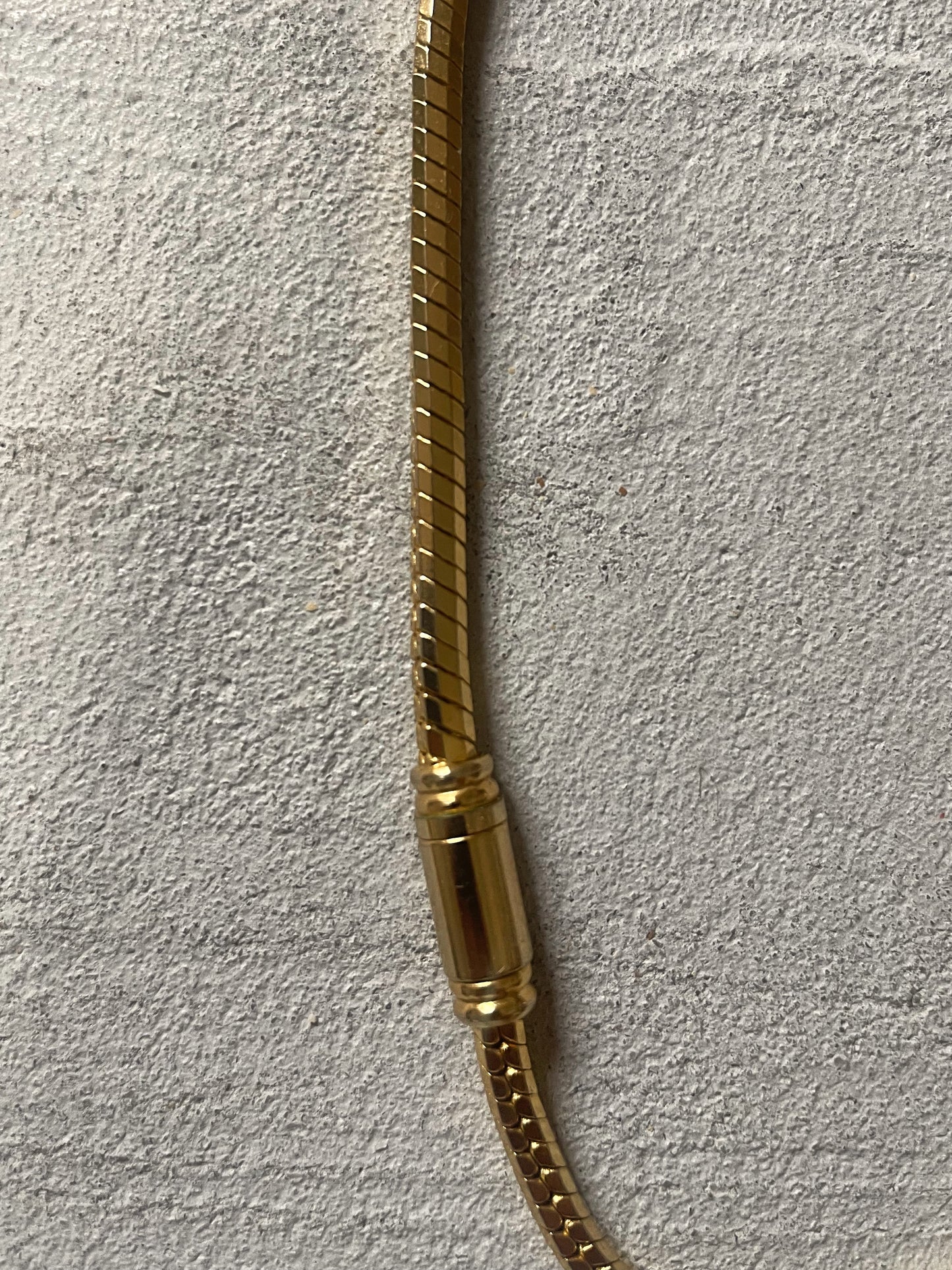 magnetic necklace, golden