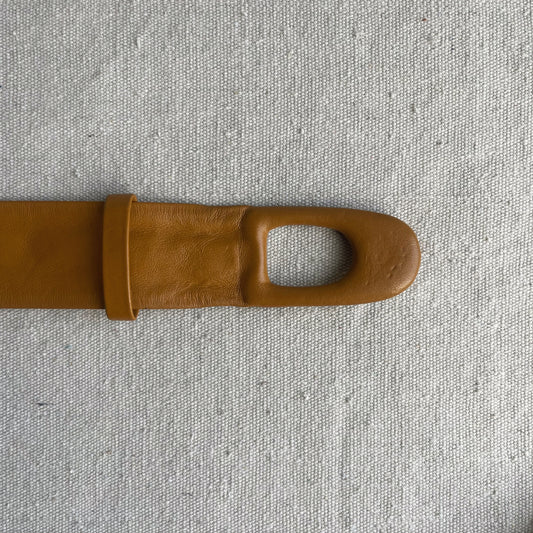 minimal leather belt, ochre